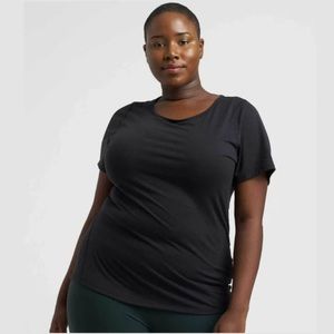 NWT Universal Standard Mia Easy Tee